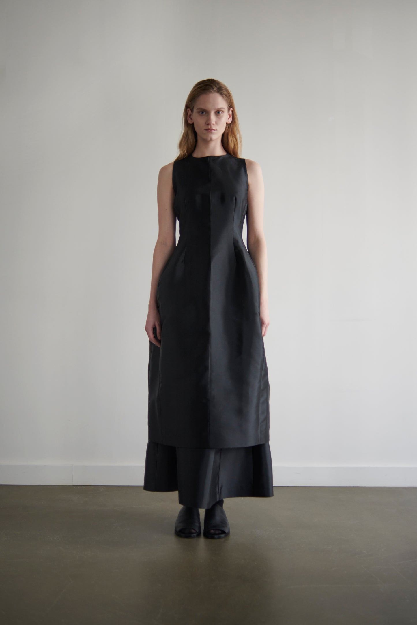 Sara dress in silk twill