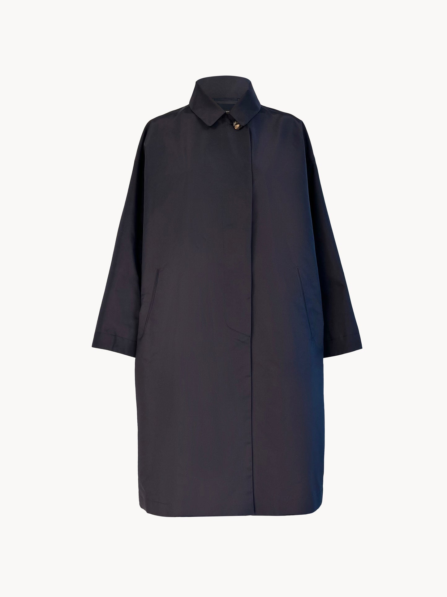 Jeanne coat in waterproof silk