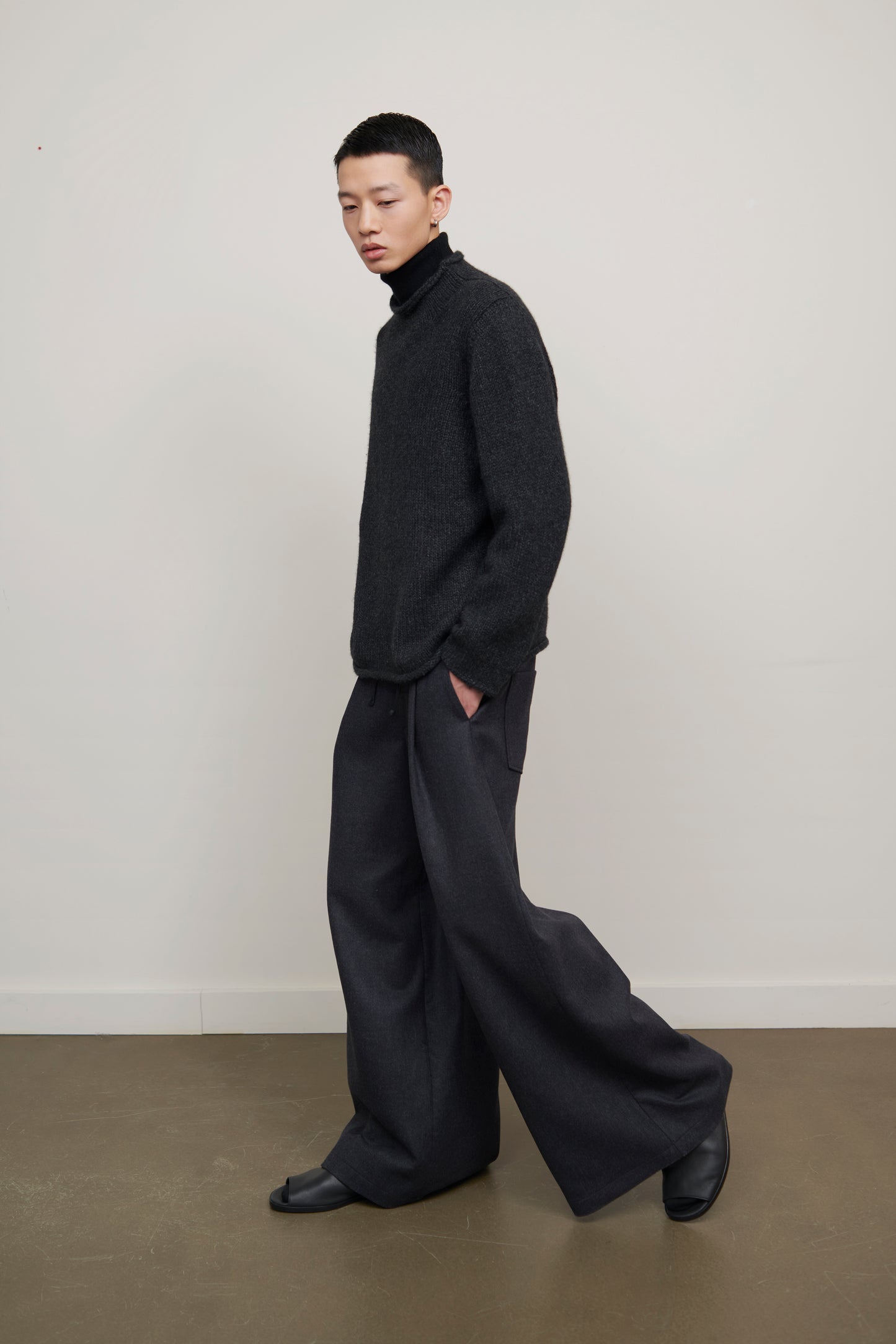 Marlon Pant in Super 120's wool